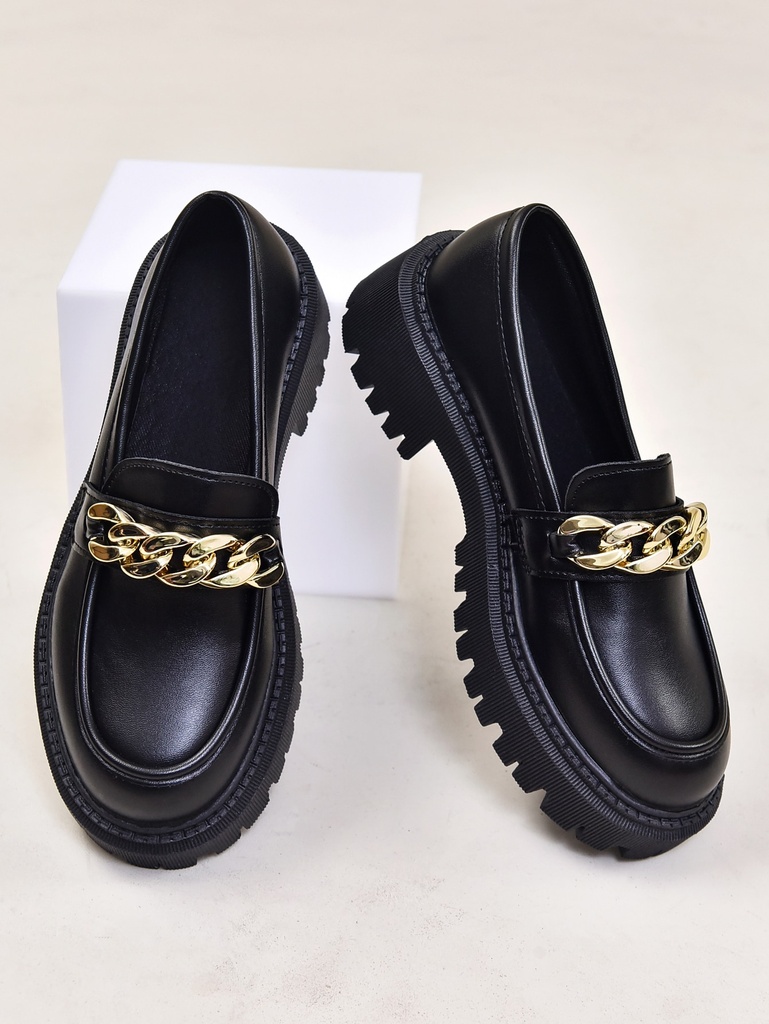 Chain decor loafer shoes