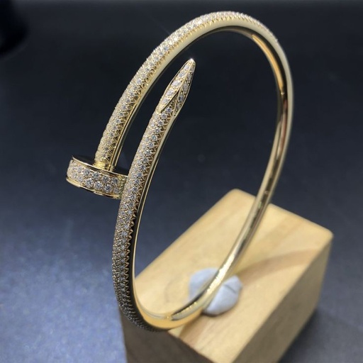 Bangle bracelet